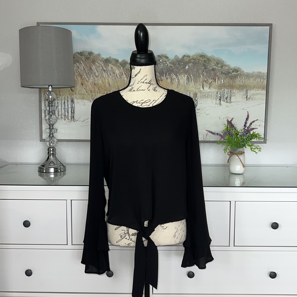 Self 💚 Esteem Bell Sleeve Mid-Crop Pullover Sheer Tie Front Blouse in Jet-black - Picture 7 of 8